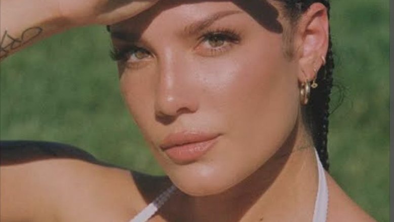 Leite materno no rosto? Após revelação de cantora, especialista explica efeitos
