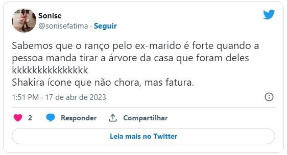 Shakira retira árvore da casa que morava com Piqué e diverte internet: 'Me identifico'