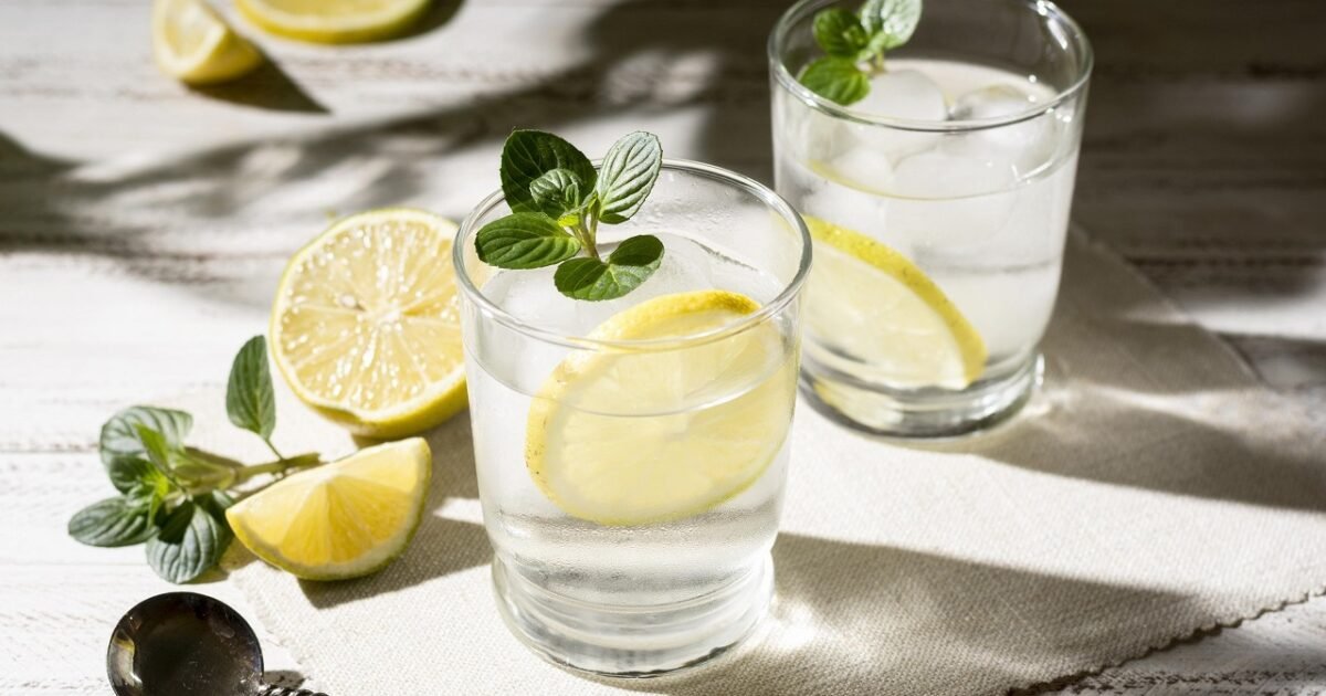 Shots matinais podem trazer consequências à saúde bucal; entenda e saiba como evitar