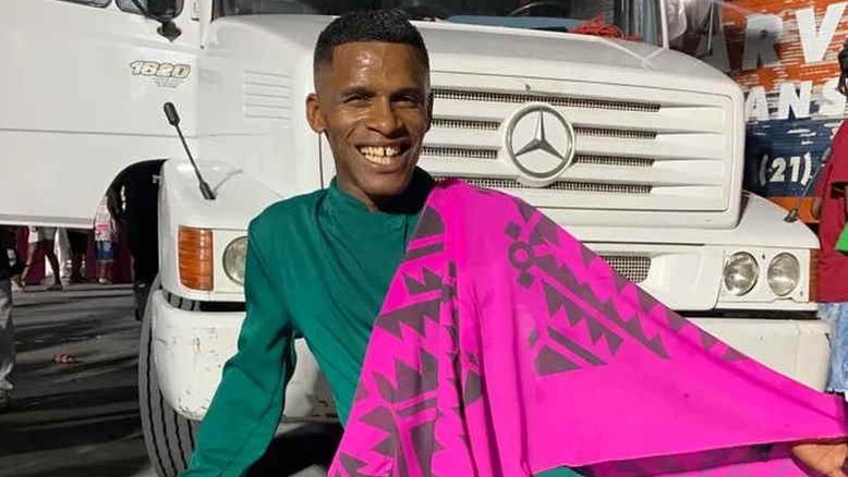 Corpo de passista da Mangueira levado por enxurrada é achado em rio por bombeiros