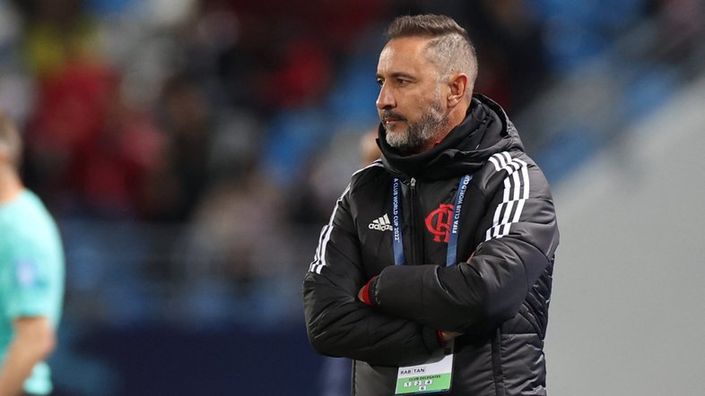 Rubro-negros ilustres celebram demissão de Vitor Pereira do Flamengo