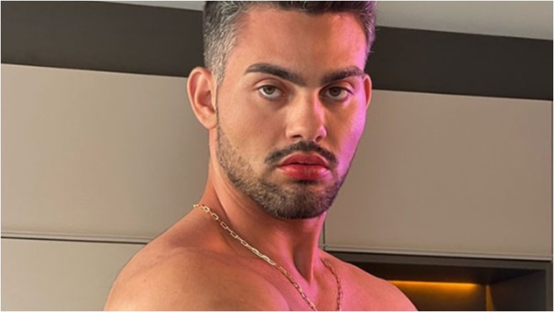 Mister São Paulo Gay, William Alkmin exibe bumbum perfeito em ensaio sensual