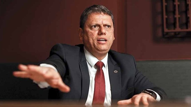 'Estado de São Paulo vai tão bem, porque não tem o PT', diz Tarcísio