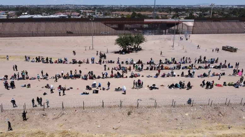 No caminho para os EUA, migrantes enfrentam um labirinto jurídico