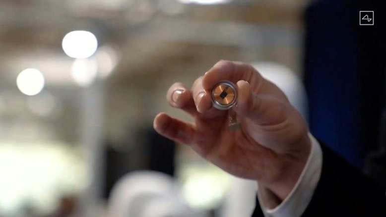 Neuralink diz que 2ª cirurgia de implante de chip cerebral ‘correu bem’