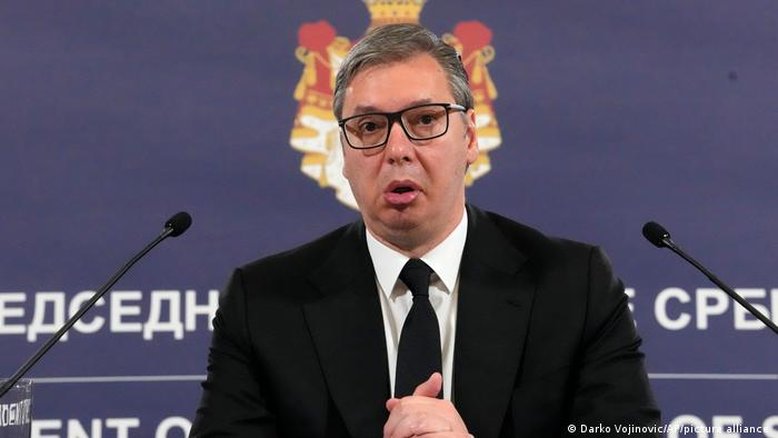 Após massacres, presidente da Sérvia fala em desarmar o país