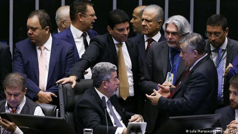 O que diz o texto-base do arcabouço fiscal aprovado na Câmara