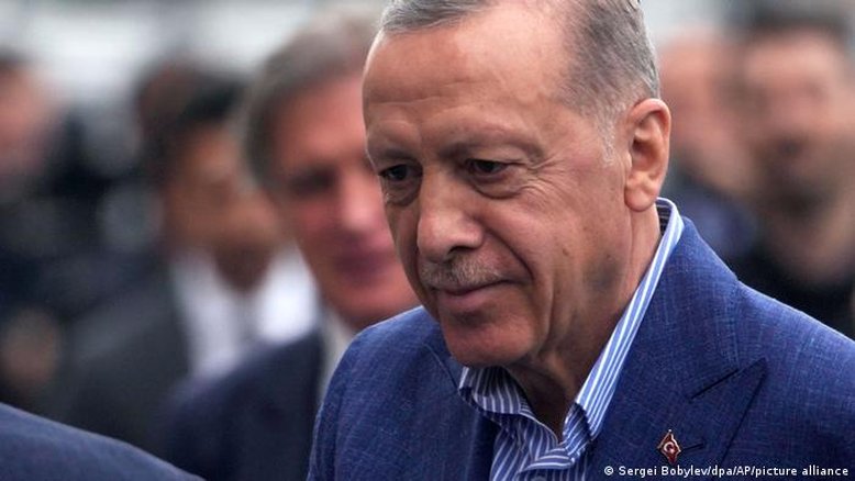 Erdogan é reeleito presidente da Turquia