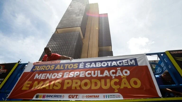 Banco Central manterá Selic estável, apesar de pressões, segundo mercado