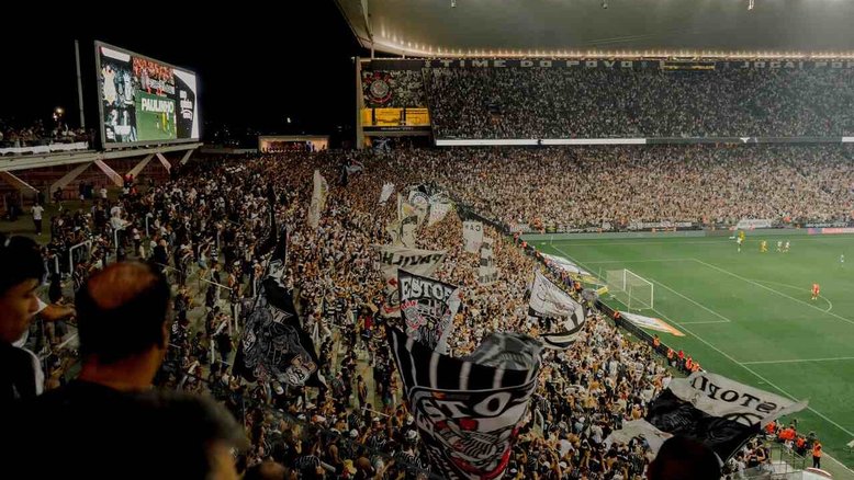 Corinthians é punido por cantos homofóbicos contra São Paulo e jogará uma partida sem torcida