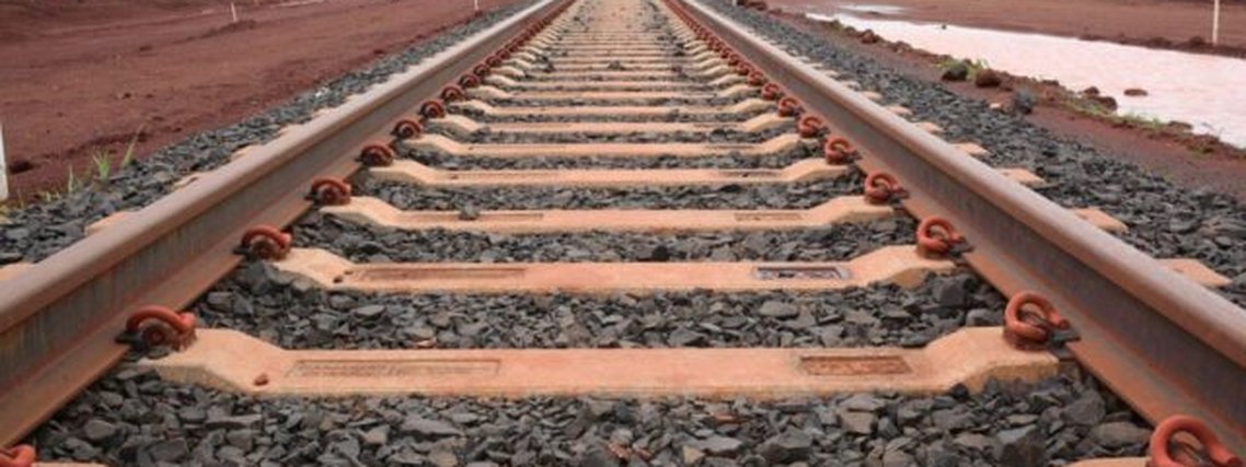 Projeto da ferrovia para baratear o transporte de grãos do Mato Grosso aos portos do Norte do País tem sido sinônimo de violação de direitos para os indígenas (Crédito:Agência Brasil/Arquivo)