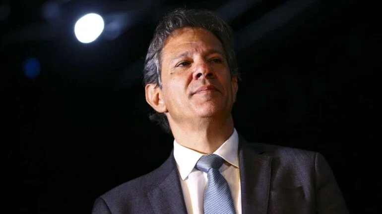 Recebido pelo embaixador do Brasil no Japão, Octávio Henrique Dias Garcia Côrtes, Haddad veio à capital japonesa para participar da cúpula do G-7