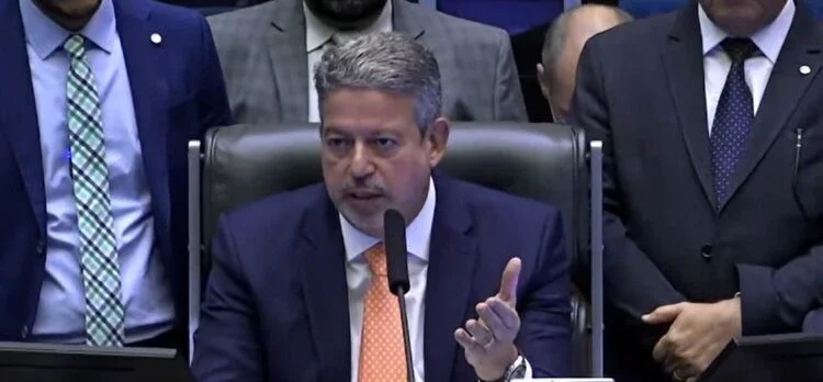 Câmara aprova texto-base do projeto do marco temporal de demarcação de terras indígenas