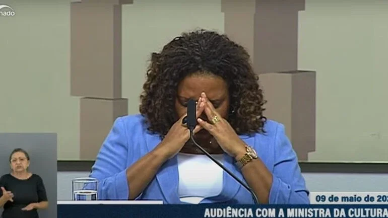 Margareth Menezes se emocionou