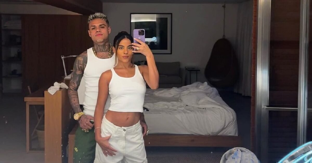 Juntos há 6 meses, mc cabelinho e bella campos anunciam planos para o casamento