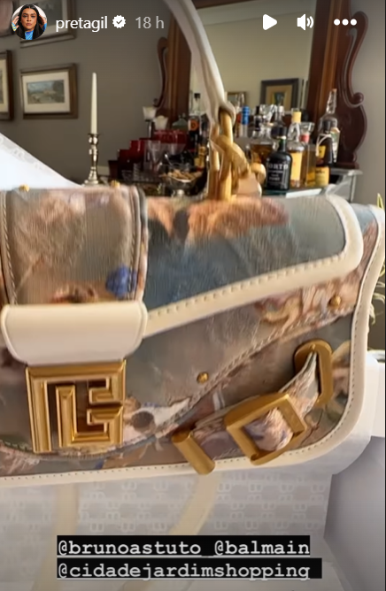 Preta Gil ganha bolsa avaliada em 5 dígitos; veja o modelo 7 Preta Gil ganha bolsa avaliada em 5 dígitos; veja o modelo