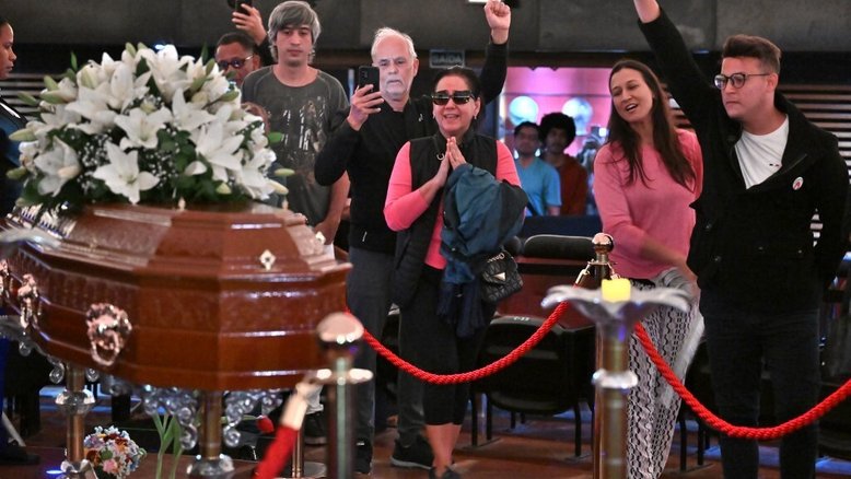 Velório de Rita Lee é aberto ao público