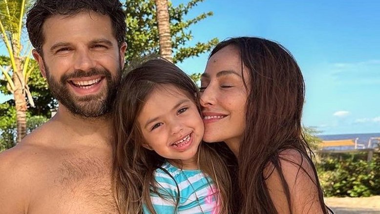 Por causa da filha, Sabrina Sato diz que passará o Natal com o ex-marido