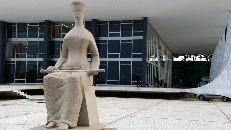 STF retoma julgamento que pode descriminalizar porte de maconha; entenda