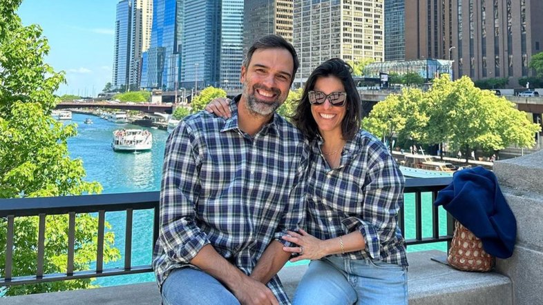 Tadeu Schmidt e esposa comemoram 25 anos de casamento: 'Sempre juntos'