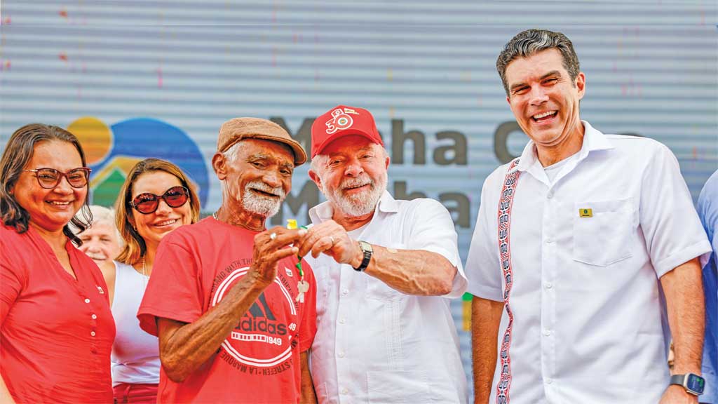 Lula em 17 de junho, participa da entrega de 222 unidades do Minha Casa Minha Vida, em Abaetetuba – PA