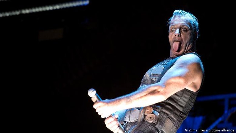 Após acusações, vocalista do Rammstein parte para a ofensiva