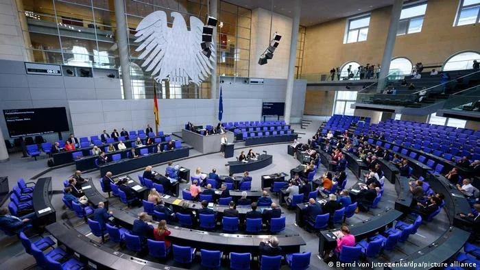 Parlamento alemão aprova lei para facilitar imigração de mão de obra