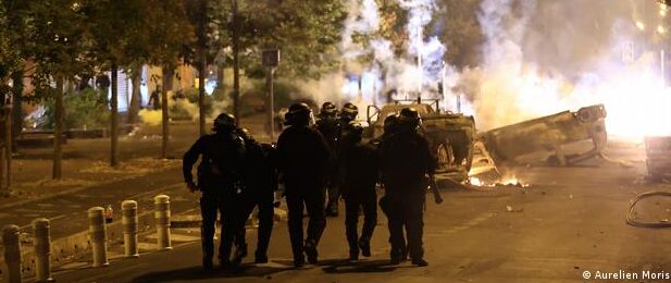 França prende centenas em protestos contra violência policial