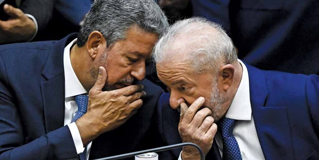 Arthur Lira e Lula se reuniram segunda, 5, para discutir a relação da Câmara com o Planalto: o presidente admitiu trocas na Esplanada (Crédito:Mauro Pimentel)