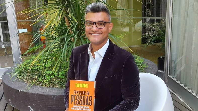 Autor Tiago Brunet