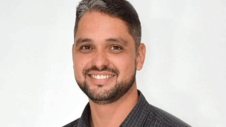 Prefeito de cidade de MG morre após passar mal em casa