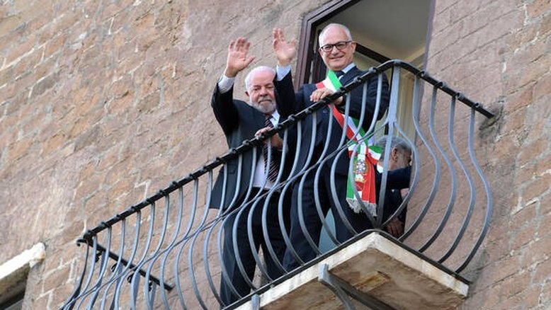 Prefeito de Roma recebe Lula e lembra 'grave injustiça política'