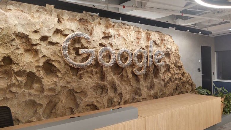Google demite centenas de trabalhadores enquanto a corrida pela IA esquenta