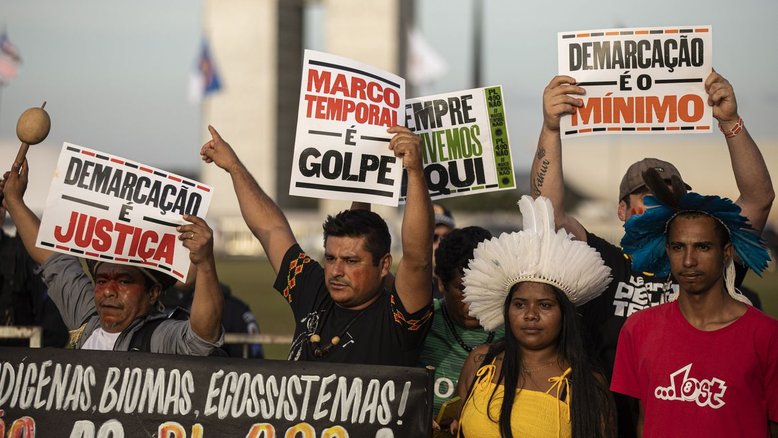 Marco temporal: Moraes vota contra e STF adia decisão que afeta povos indígenas