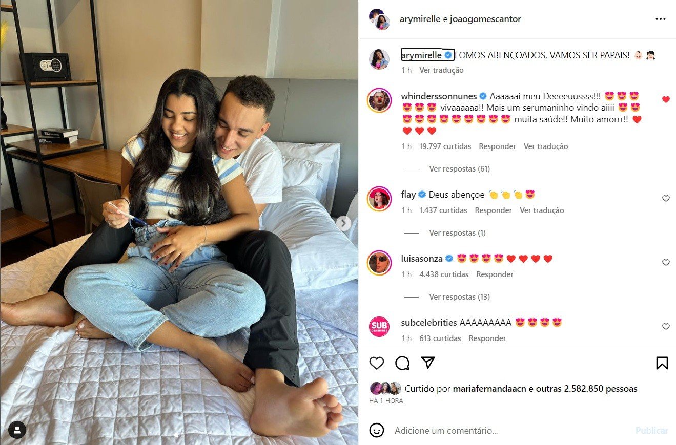 Um mês após reatarem namoro, João Gomes e Ary Mirelle estão à espera do primeiro filho 8 Um mês após reatarem namoro, João Gomes e Ary Mirelle estão à espera do primeiro filho