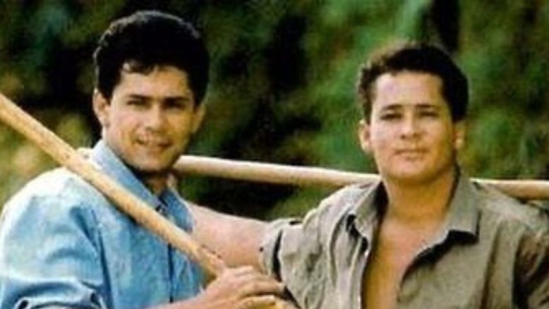 Glow News: 26 anos sem Leandro: relembre a carreira do cantor, que fez dupla com Leonardo