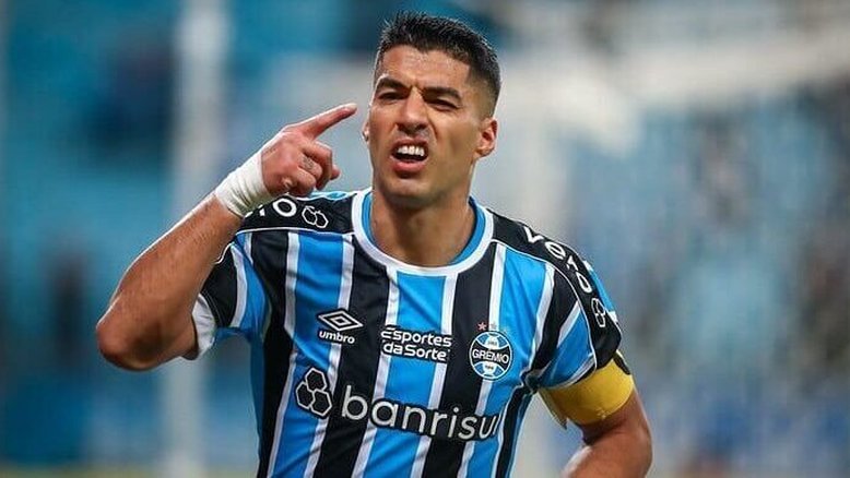 Suárez alega falta de 'força física' para seguir no Grêmio em 2024