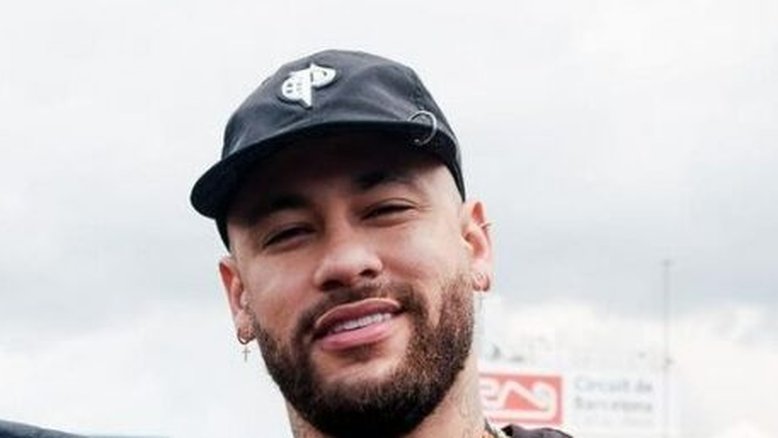 Neymar envia helicóptero com alimentos para o RS: 'Momento delicado que o Brasil está passando'