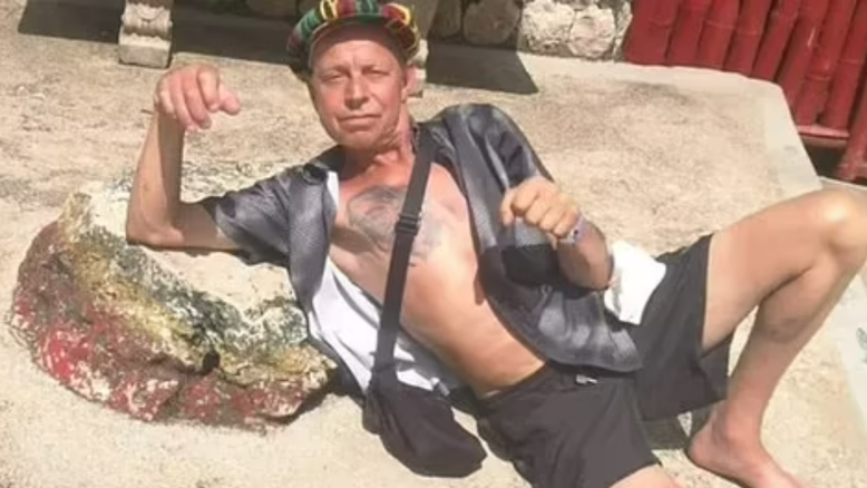 Britânico férias morre bar