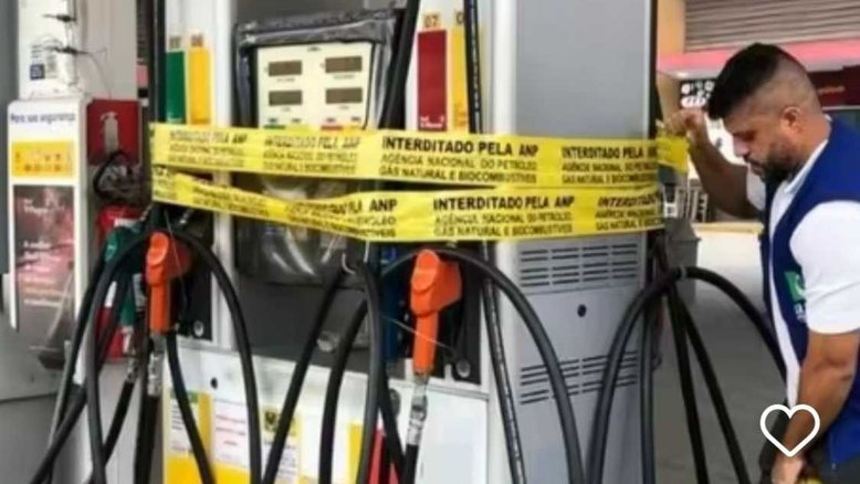 Posto de combustíveis lacrado
