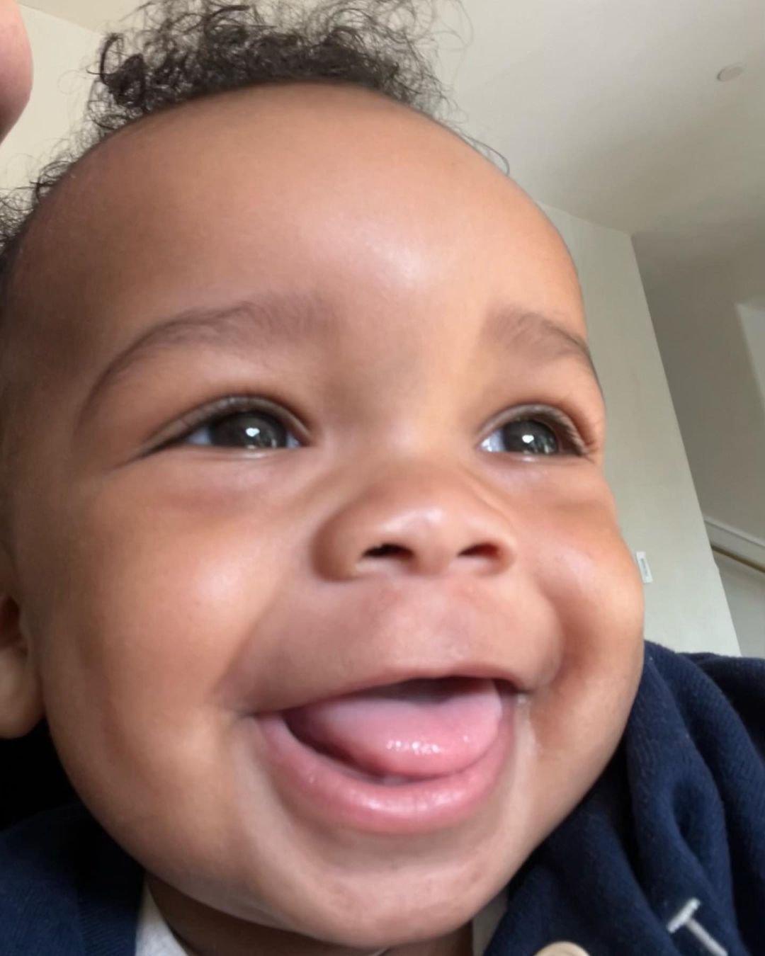 A$AP Rocky divulga novas fotos e vídeos com Rihanna e o filho RZA 11 A$AP Rocky divulga novas fotos e vídeos com Rihanna e o filho RZA
