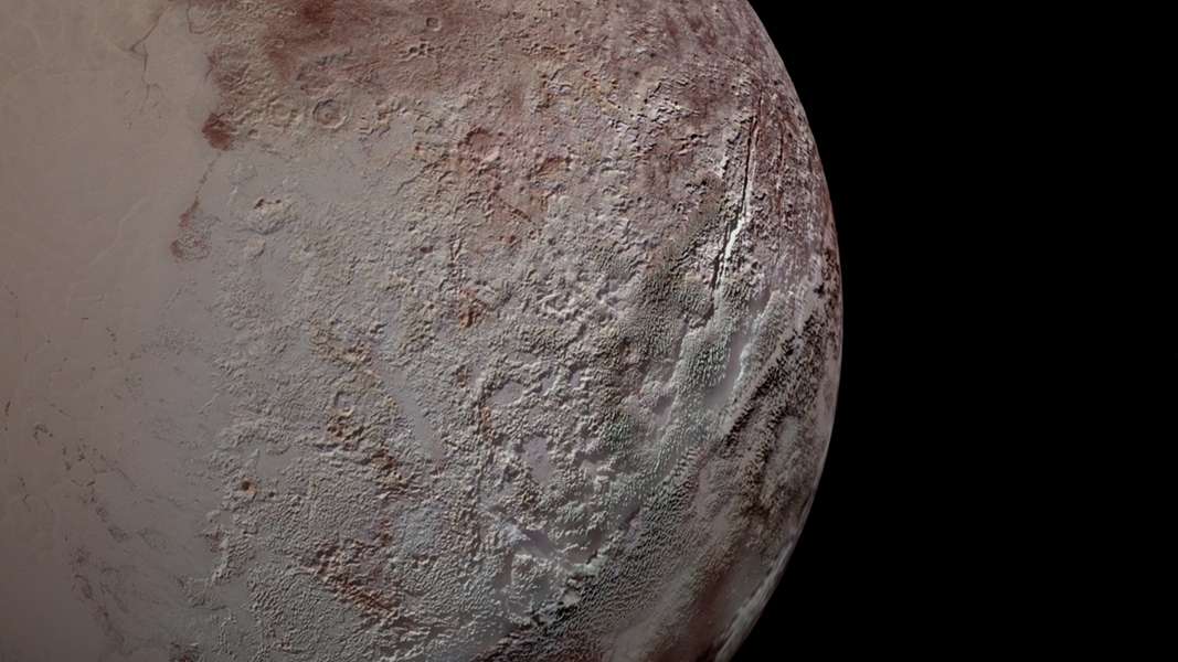 Imagens captadas durante o sobrevôo da espaçonave New Horizons, em julho de 2015, registraram o terreno laminado de Plutão. Os campos de relevo irregular, altos como arranha-céus, são feitos quase inteiramente de gelo de metano. Lançando sombras dramáticas, as altas cristas em forma de faca parecem ter sido formadas por sublimação. Nesse processo, o gelo de metano condensado se transforma diretamente em gás metano, sem passar por uma fase líquida, durante os períodos geológicos mais quentes no planeta-anão. Aqui na Terra, a sublimação também produz placas de gelo que parecem facas, como as encontradas no alto da Cordilheira dos Andes, porém elas são feitas de gelo d'água e têm no máximo alguns metros de altura