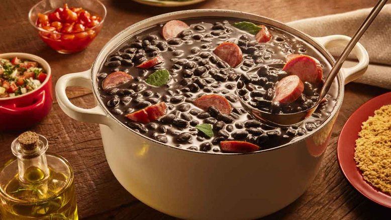 Deixe suas refeições cheias de sabor com as Linguiças Defumadas Perdigão