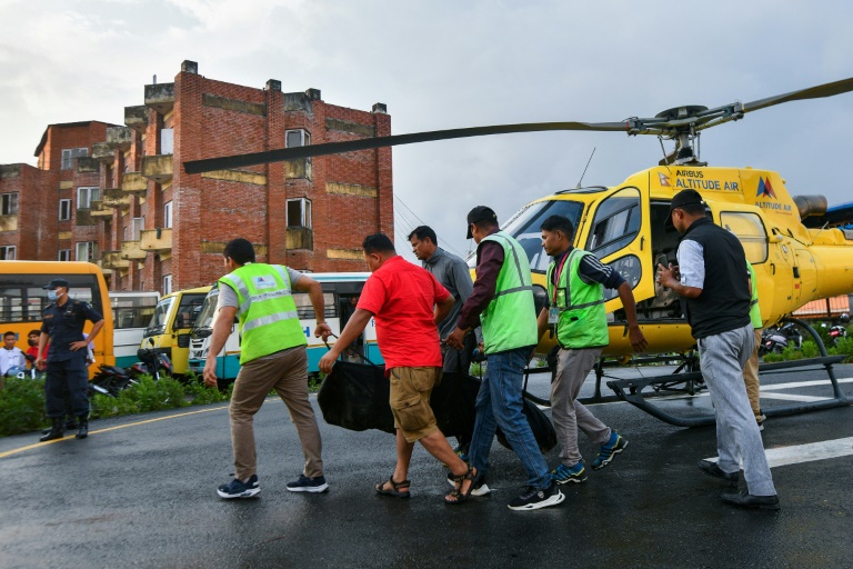 Acidente de helicóptero no Nepal matou cinco mexicanos da mesma família
