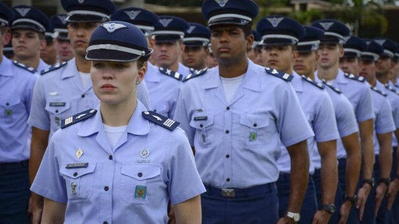 Aeronáutica abre 225 vagas de concurso para nível médio