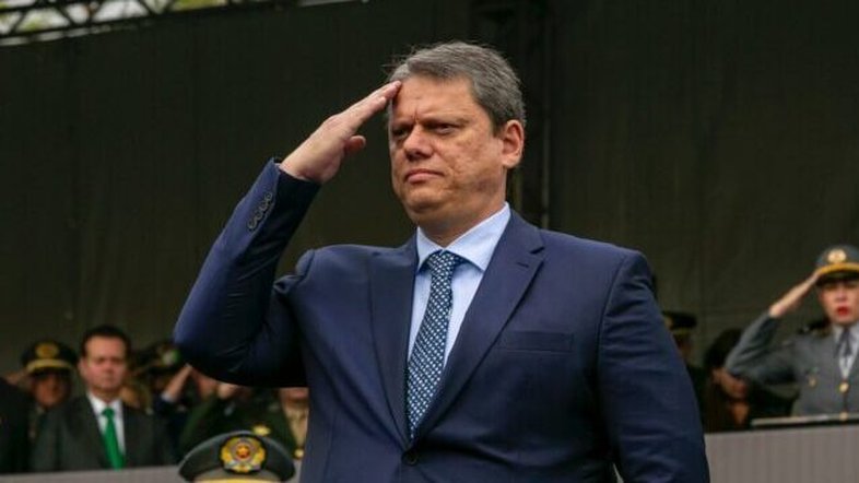 Tarcísio diz que demitiu número 2 da Agricultura, responsável por denunciar irregularidades em estradas, por baixo desempenho