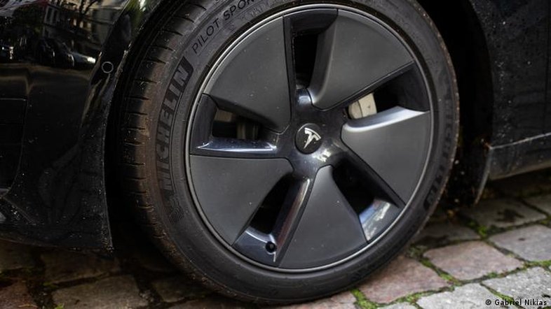 Pneus: o item poluidor menos conhecido dos carros elétricos