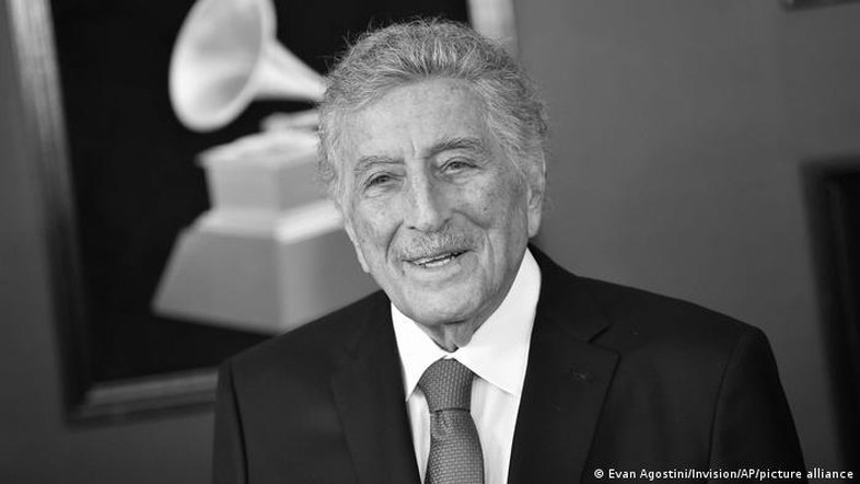 Morre cantor Tony Bennett aos 96 anos
