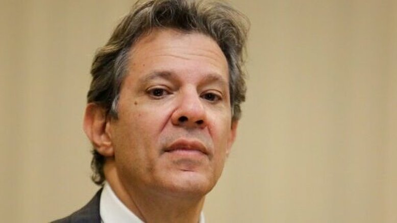 Fernando Haddad, ministro da Fazenda, celebra aumento da nota da dívida brasileira pela agência Fitch