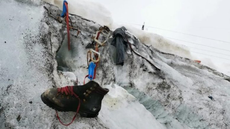 Corpo de alpinista desaparecido há 37 anos é desenterrado por degelo